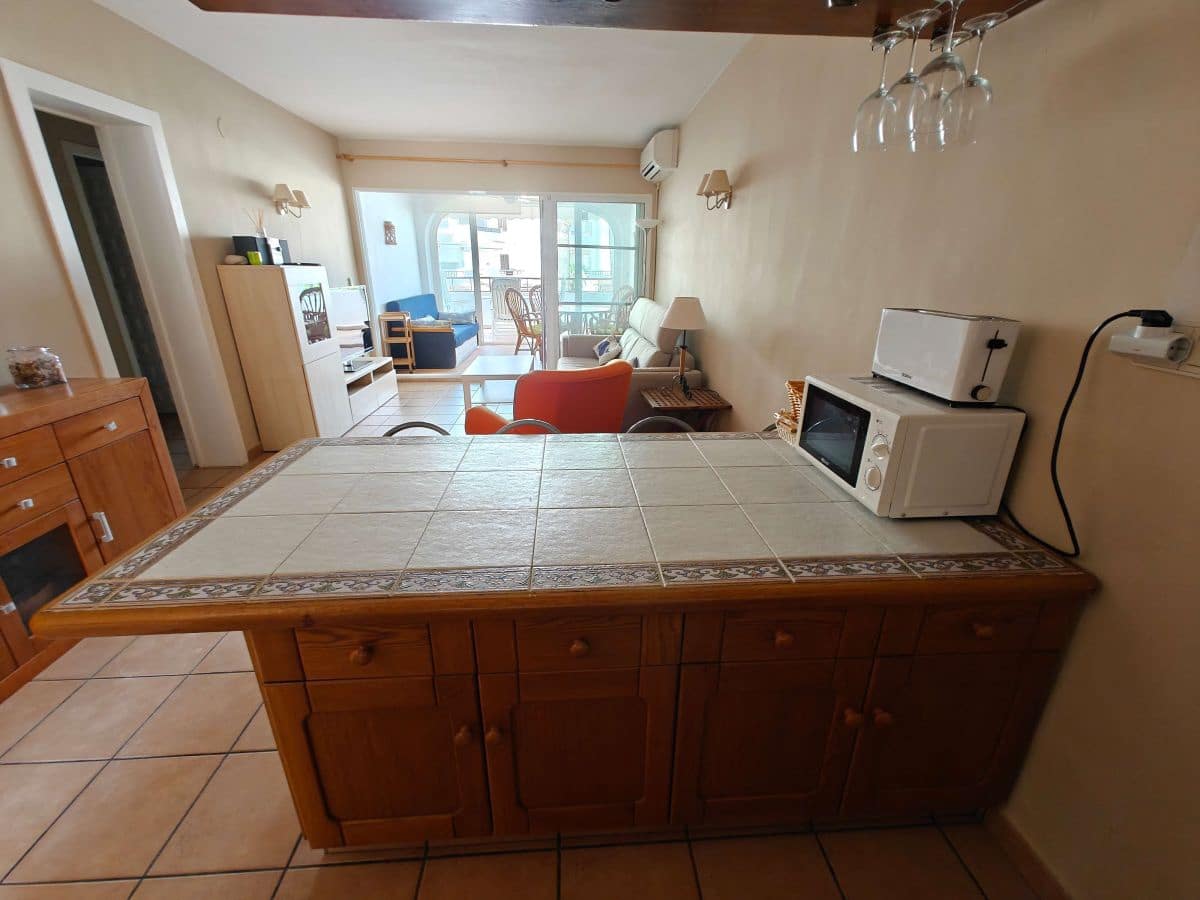 2 soveværelse Lejlighed til leje i Denia med swimmingpool garage - € 800 (Ref: 9258004)