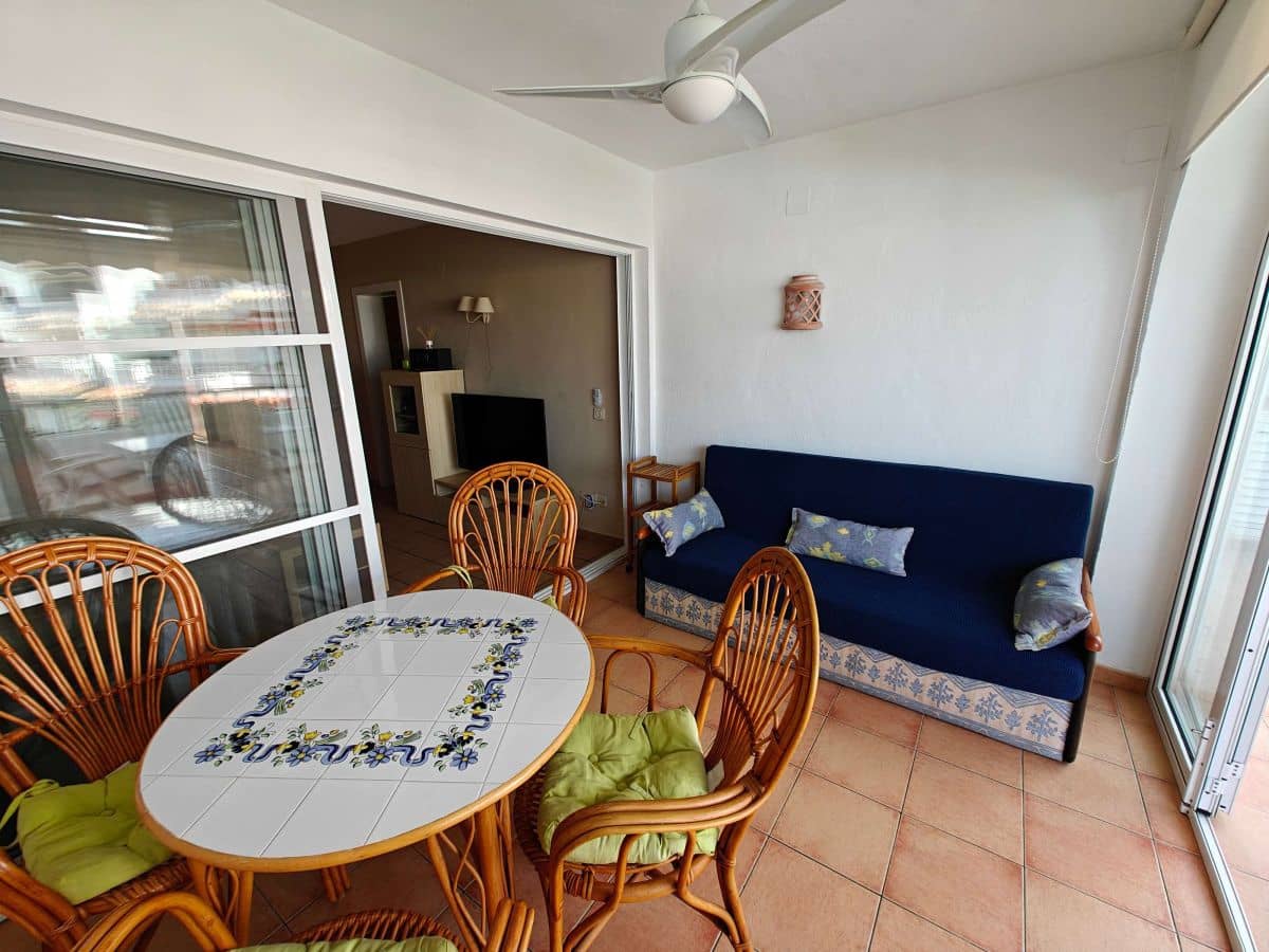 2 soveværelse Lejlighed til leje i Denia med swimmingpool garage - € 800 (Ref: 9258004)