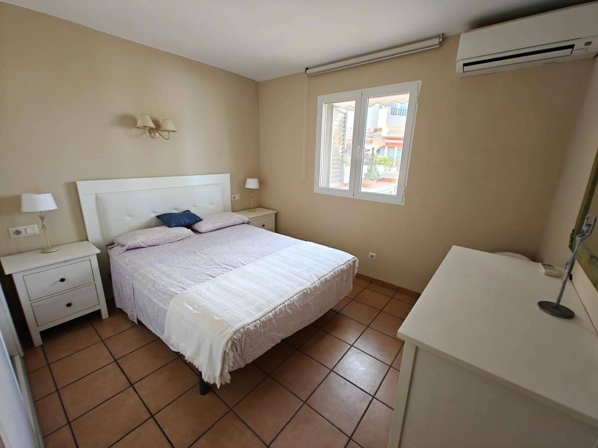 2 soveværelse Lejlighed til leje i Denia med swimmingpool garage - € 800 (Ref: 9258004)