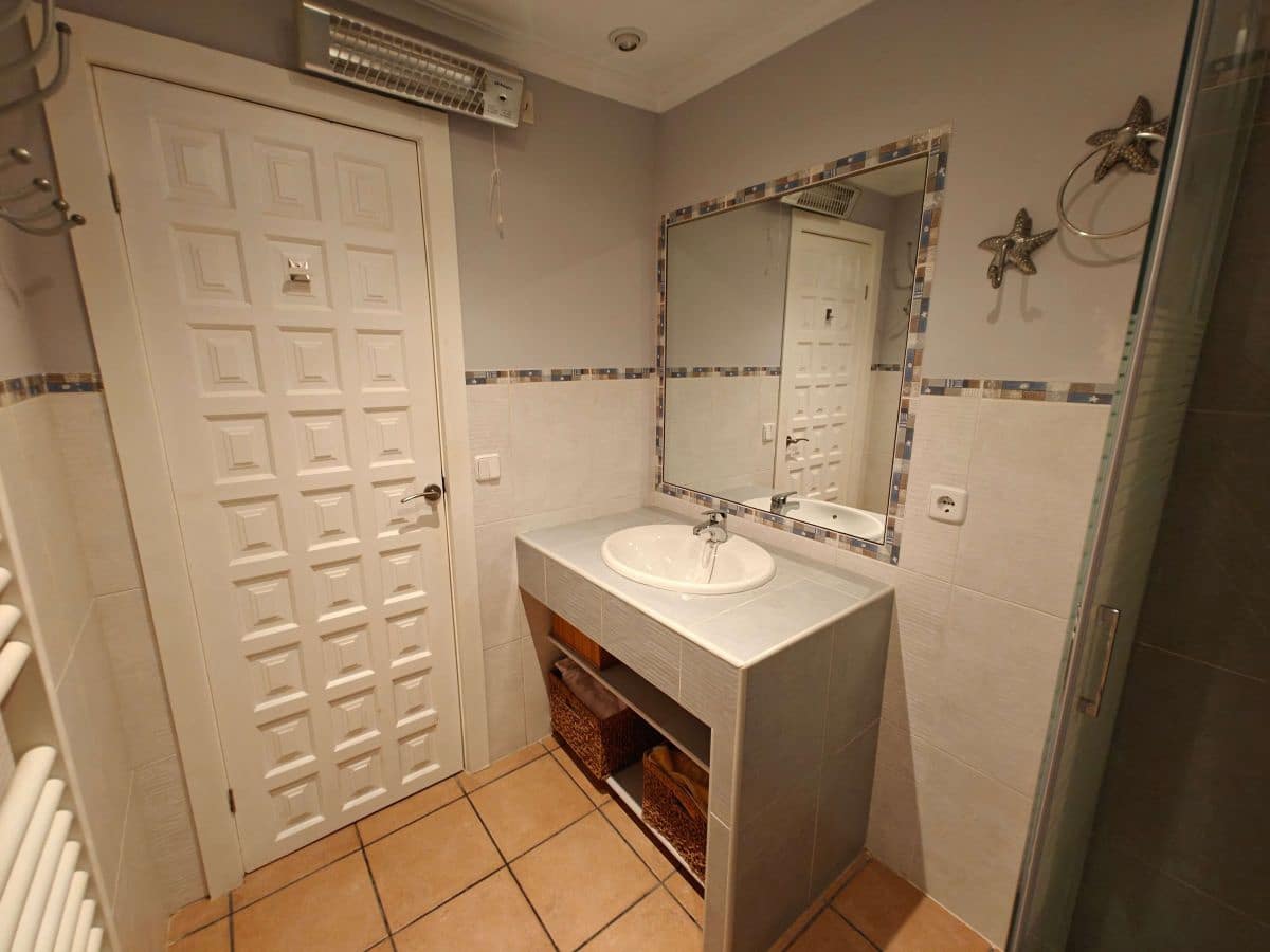 2 soveværelse Lejlighed til leje i Denia med swimmingpool garage - € 800 (Ref: 9258004)