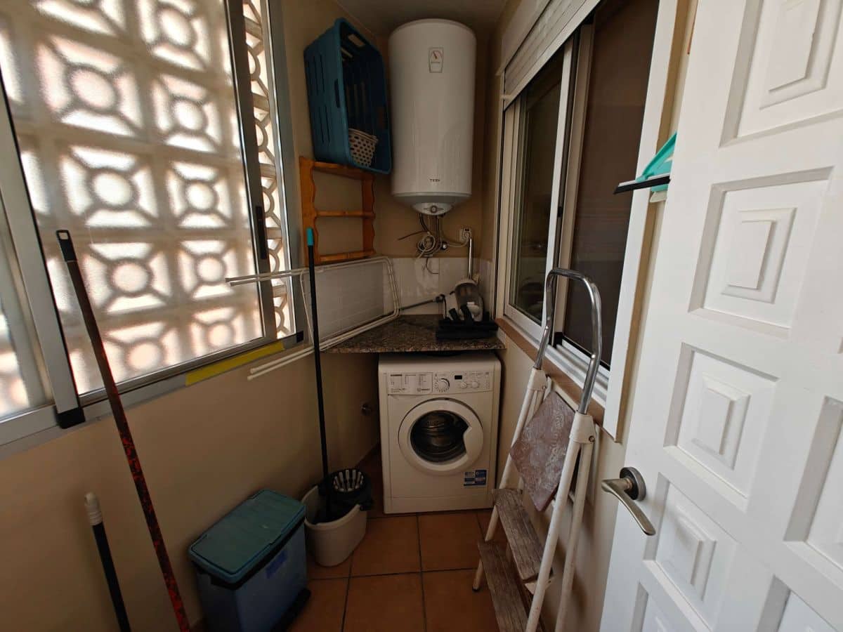 2 soveværelse Lejlighed til leje i Denia med swimmingpool garage - € 800 (Ref: 9258004)