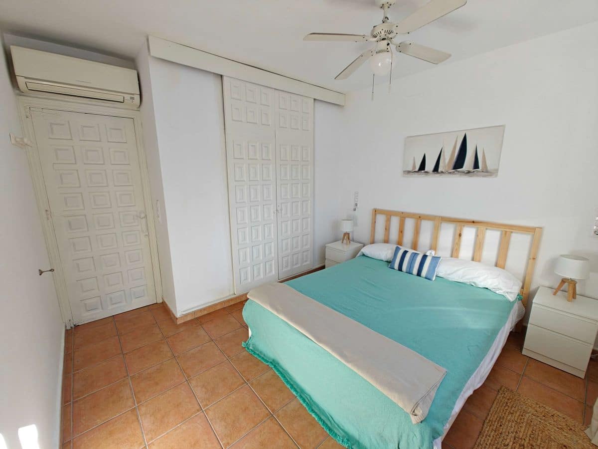 2 soveværelse Lejlighed til leje i Denia med swimmingpool garage - € 800 (Ref: 9348662)