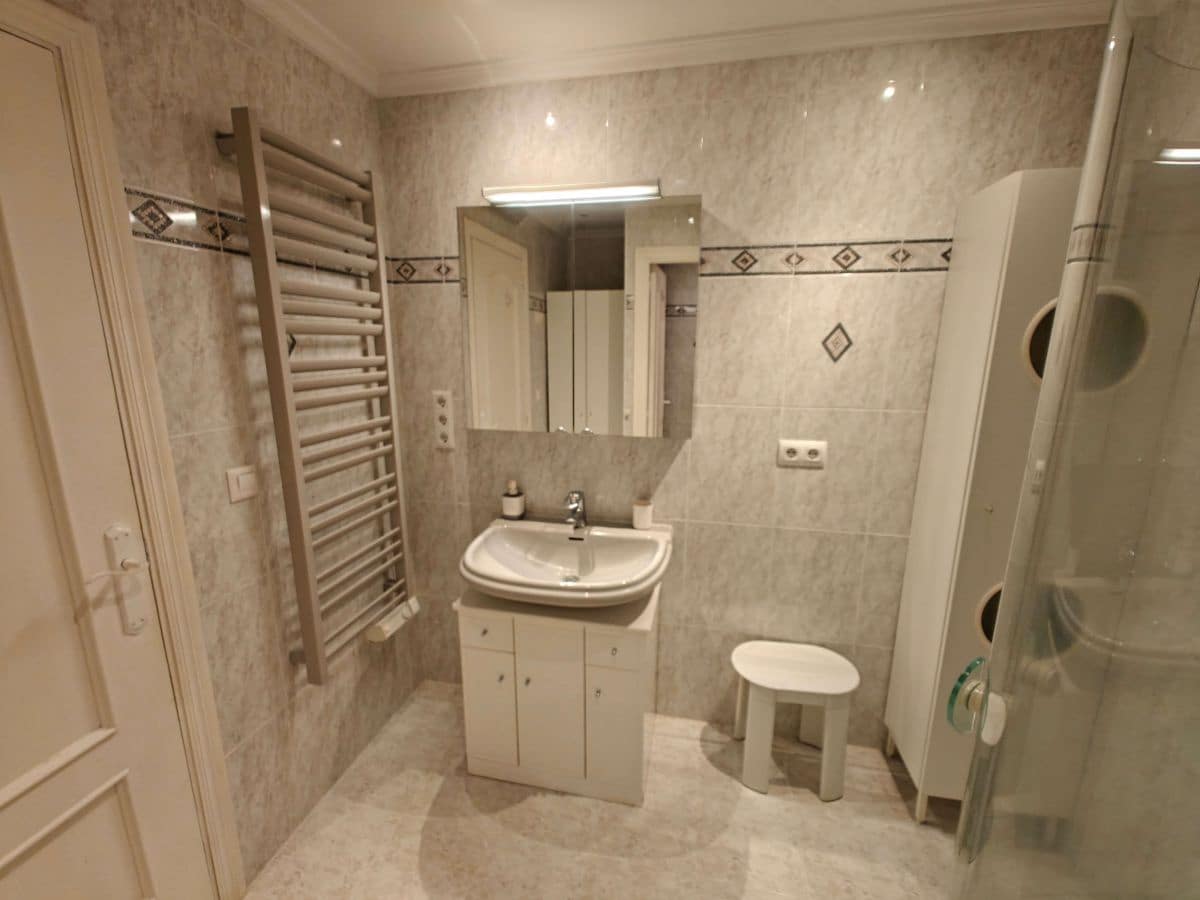 2 soveværelse Lejlighed til leje i Denia med swimmingpool garage - € 800 (Ref: 9348662)