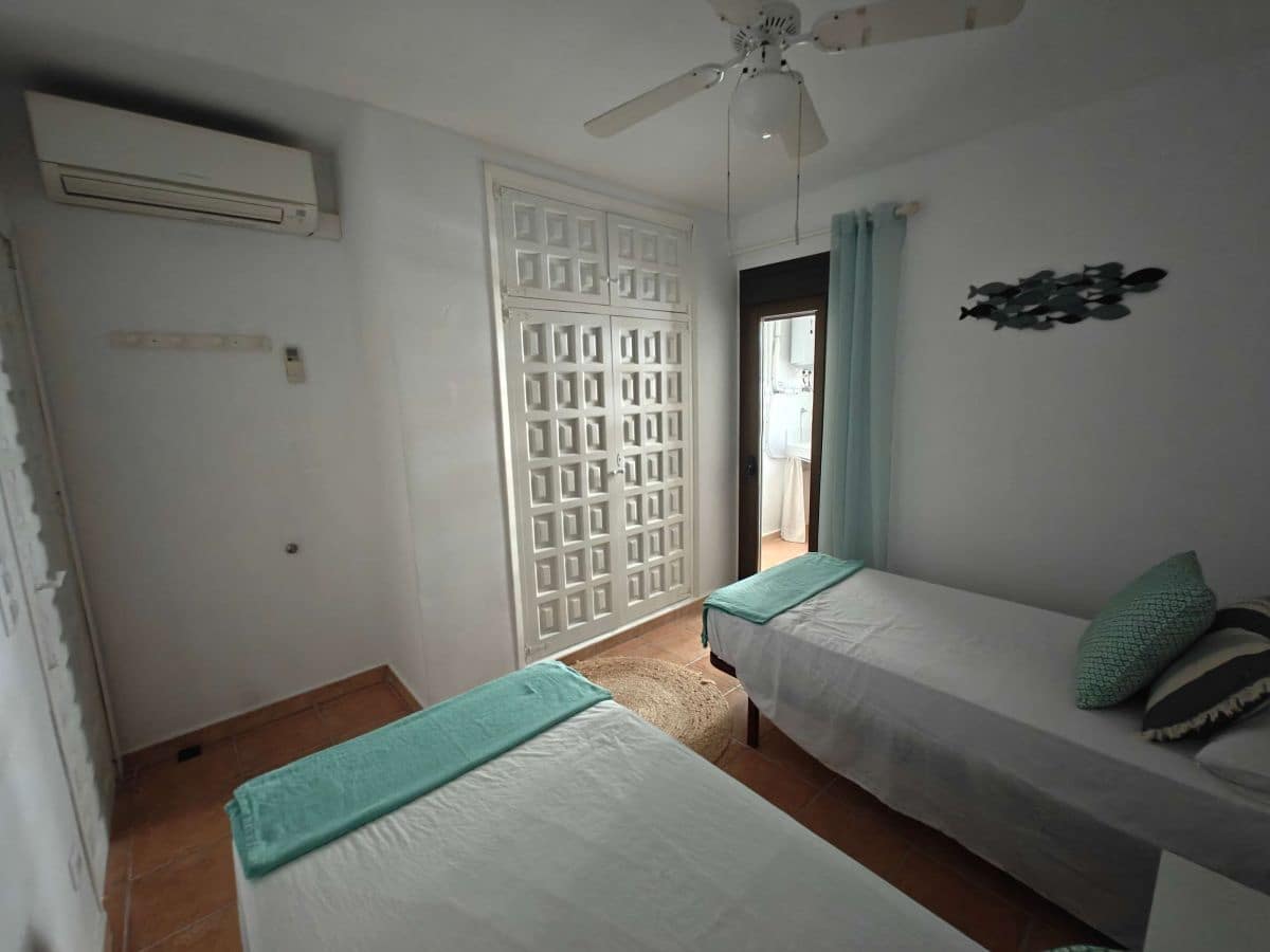 2 soveværelse Lejlighed til leje i Denia med swimmingpool garage - € 800 (Ref: 9348662)