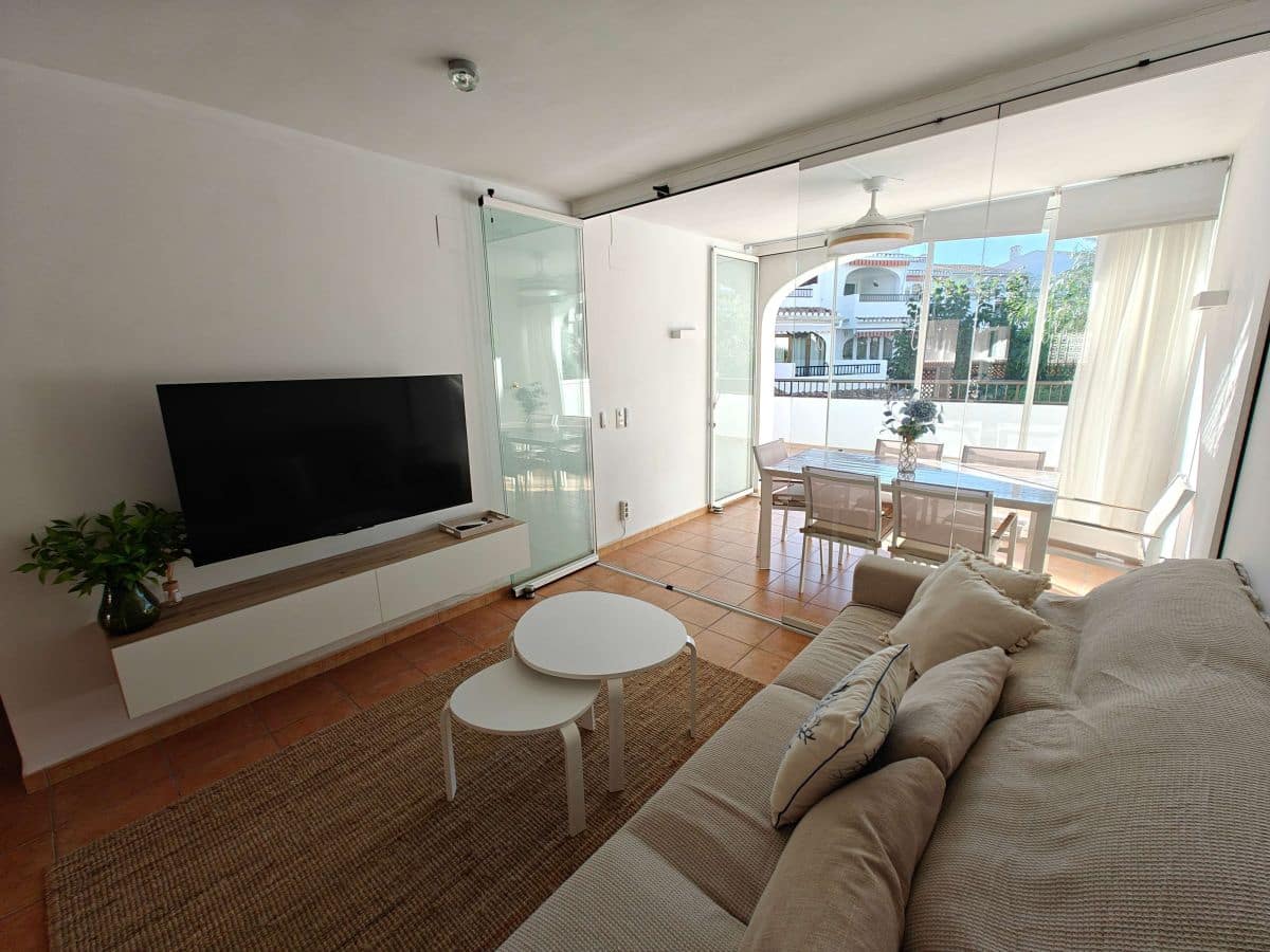 2 soveværelse Lejlighed til leje i Denia med swimmingpool garage - € 800 (Ref: 9348662)