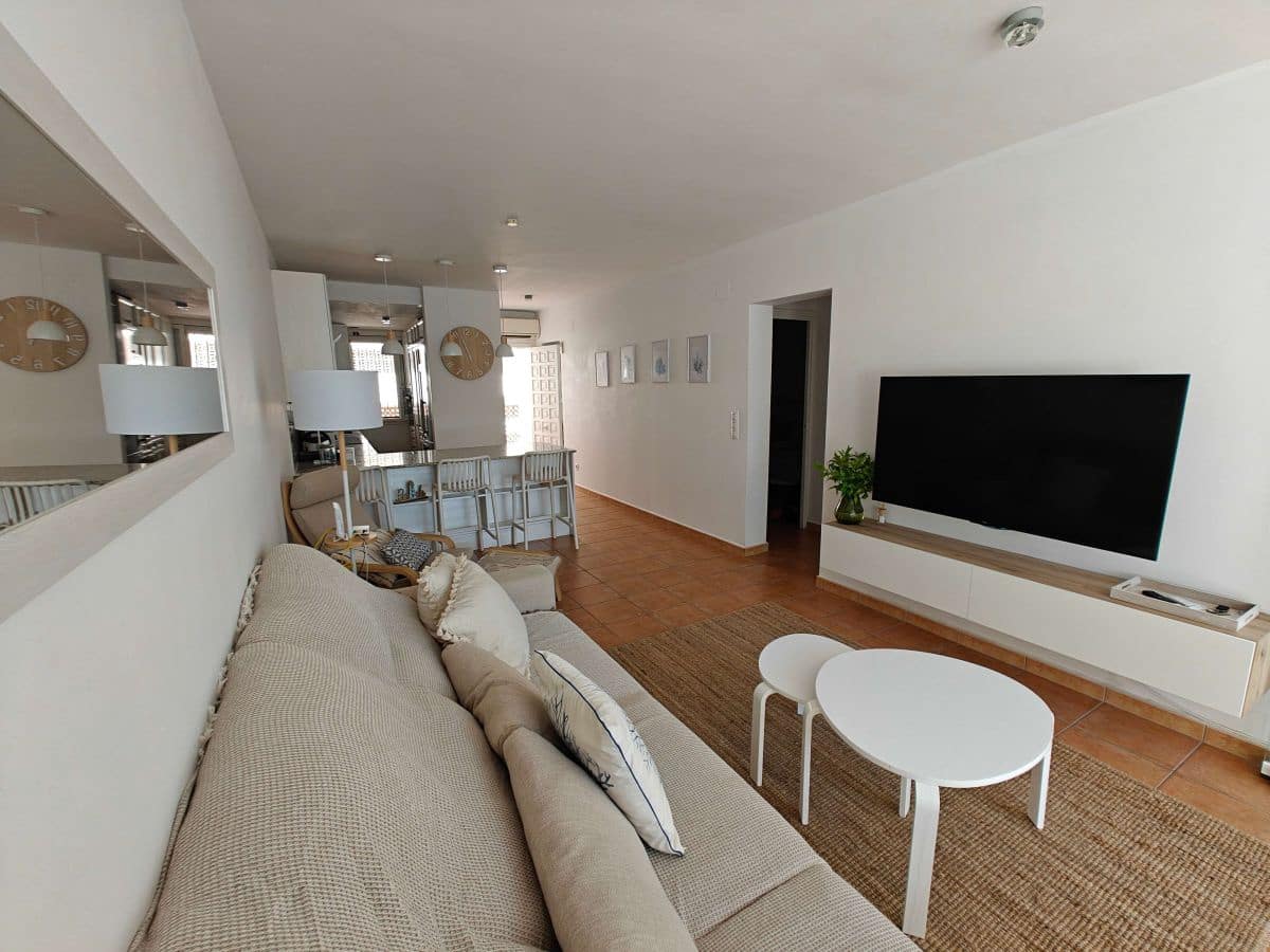 2 soveværelse Lejlighed til leje i Denia med swimmingpool garage - € 800 (Ref: 9348662)