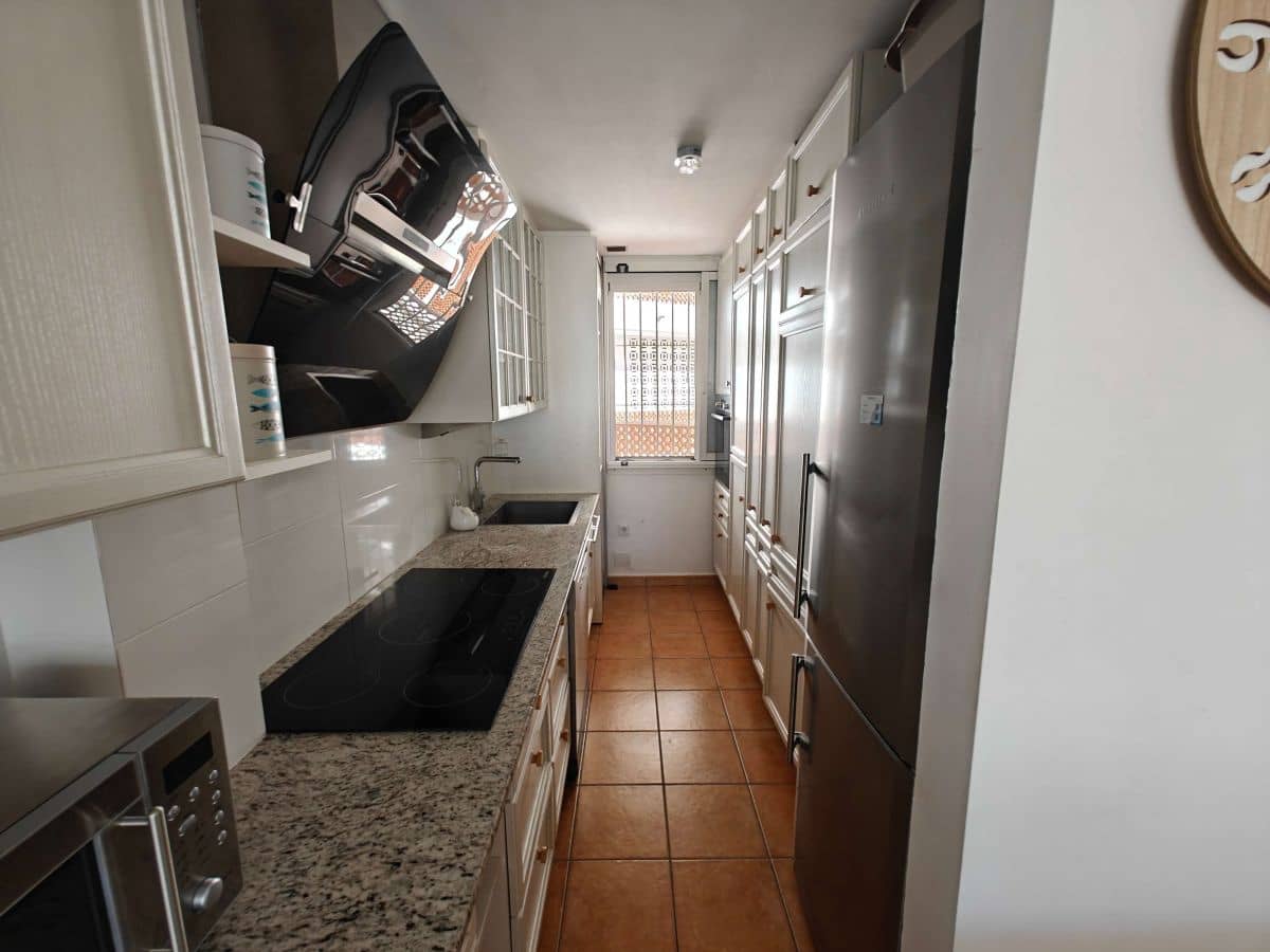 2 soveværelse Lejlighed til leje i Denia med swimmingpool garage - € 800 (Ref: 9348662)