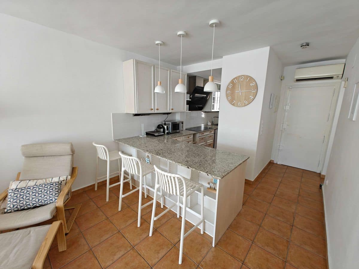 2 soveværelse Lejlighed til leje i Denia med swimmingpool garage - € 800 (Ref: 9348662)