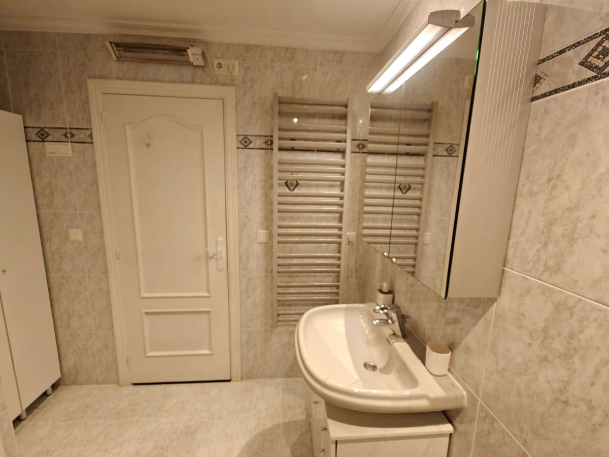 2 soveværelse Lejlighed til leje i Denia med swimmingpool garage - € 800 (Ref: 9348662)