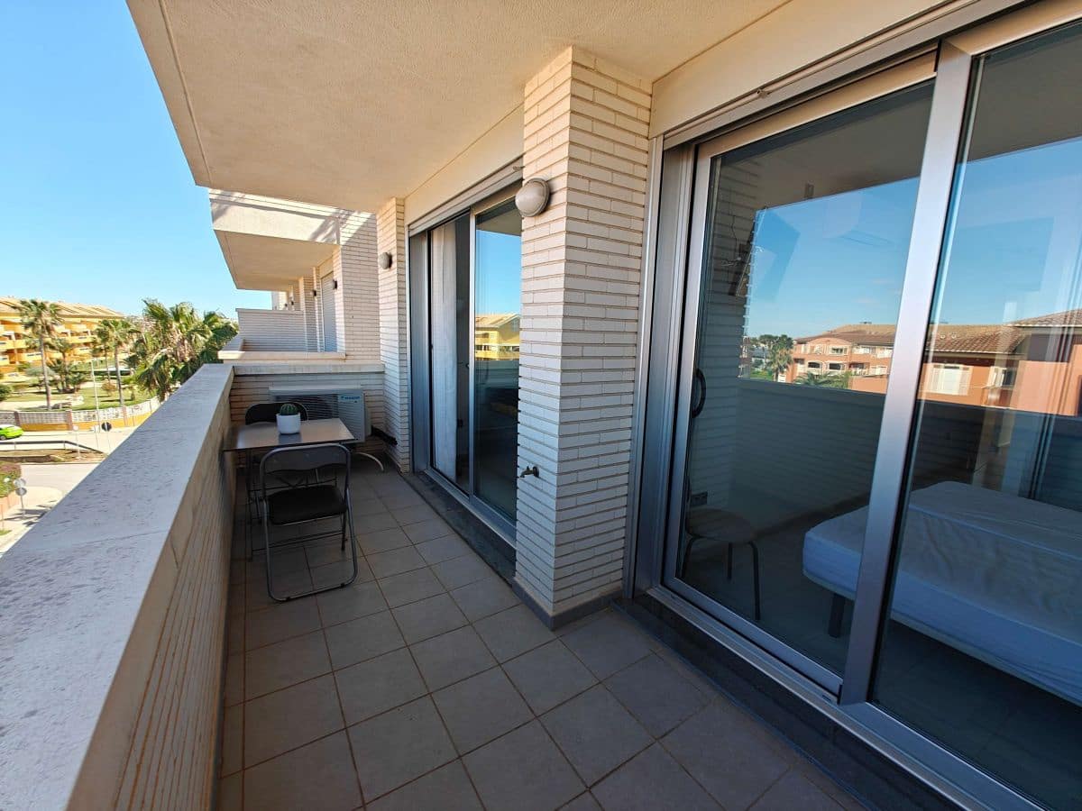 2 soverom Leilighet til leie i Denia med svømmebasseng garasje - € 830 (Ref: 9776886)