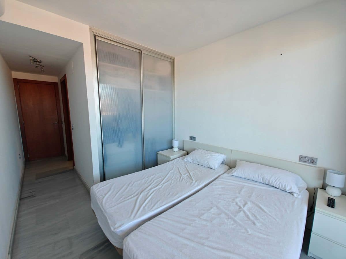 2 soverom Leilighet til leie i Denia med svømmebasseng garasje - € 830 (Ref: 9776886)