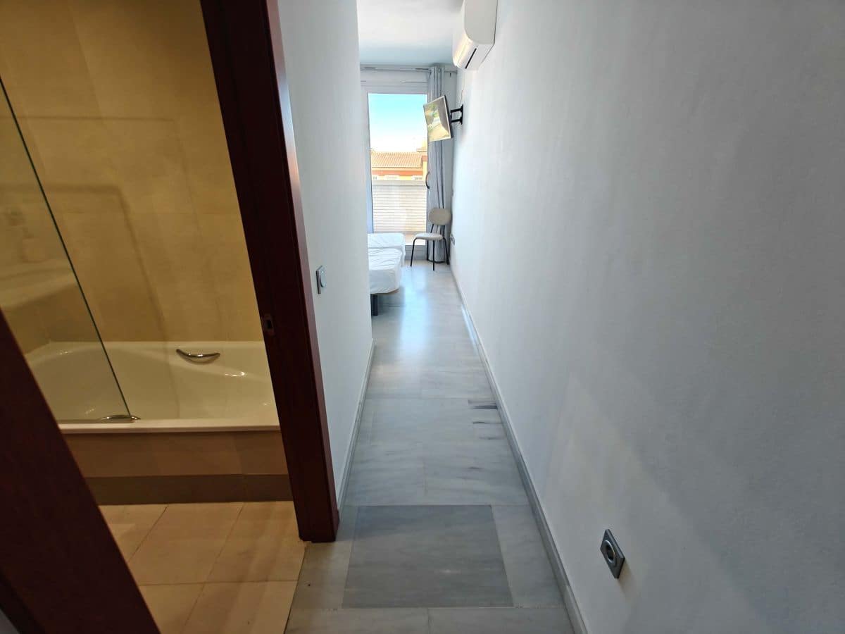 2 soverom Leilighet til leie i Denia med svømmebasseng garasje - € 830 (Ref: 9776886)