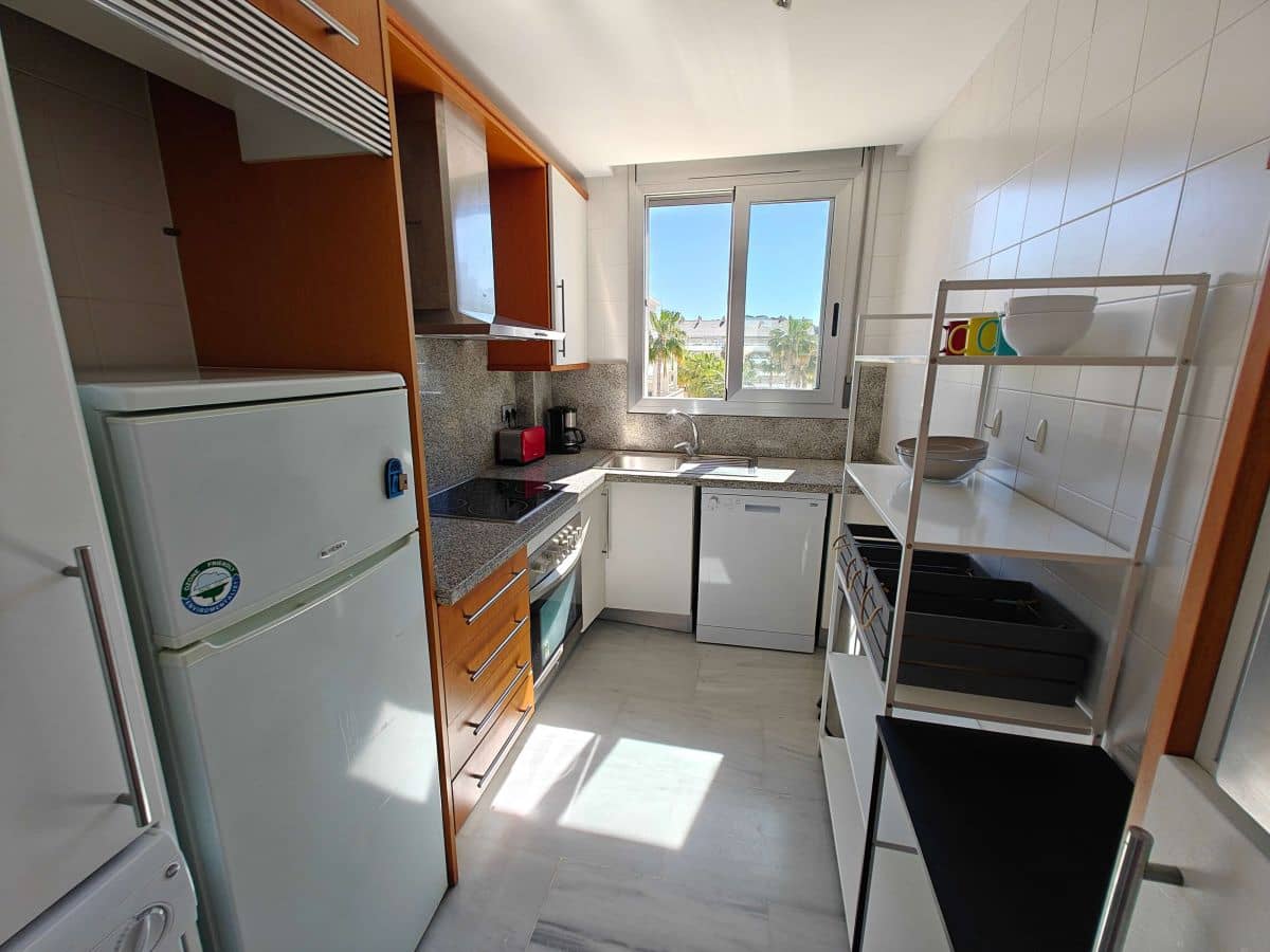 2 soverom Leilighet til leie i Denia med svømmebasseng garasje - € 830 (Ref: 9776886)
