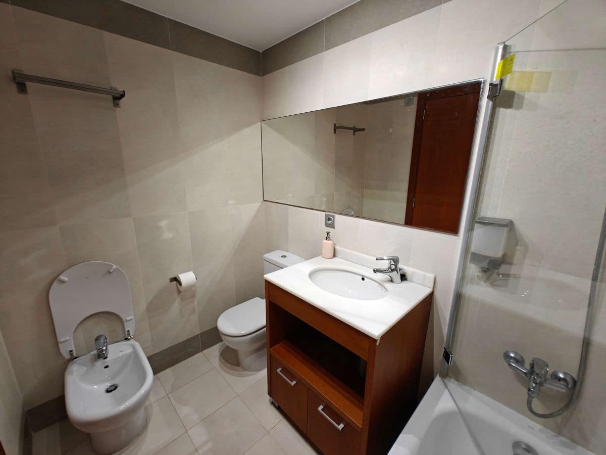 2 soverom Leilighet til leie i Denia med svømmebasseng garasje - € 830 (Ref: 9776886)