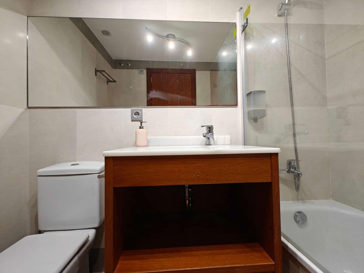 2 soverom Leilighet til leie i Denia med svømmebasseng garasje - € 830 (Ref: 9776886)