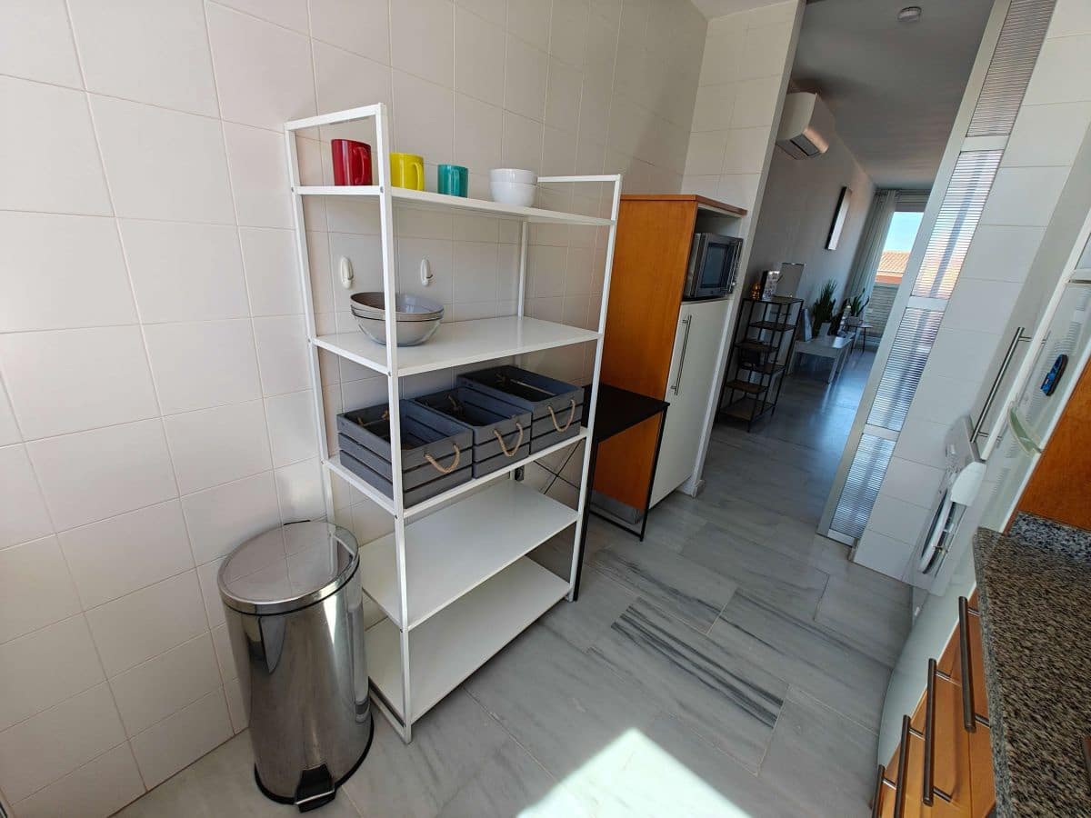 2 soverom Leilighet til leie i Denia med svømmebasseng garasje - € 830 (Ref: 9776886)