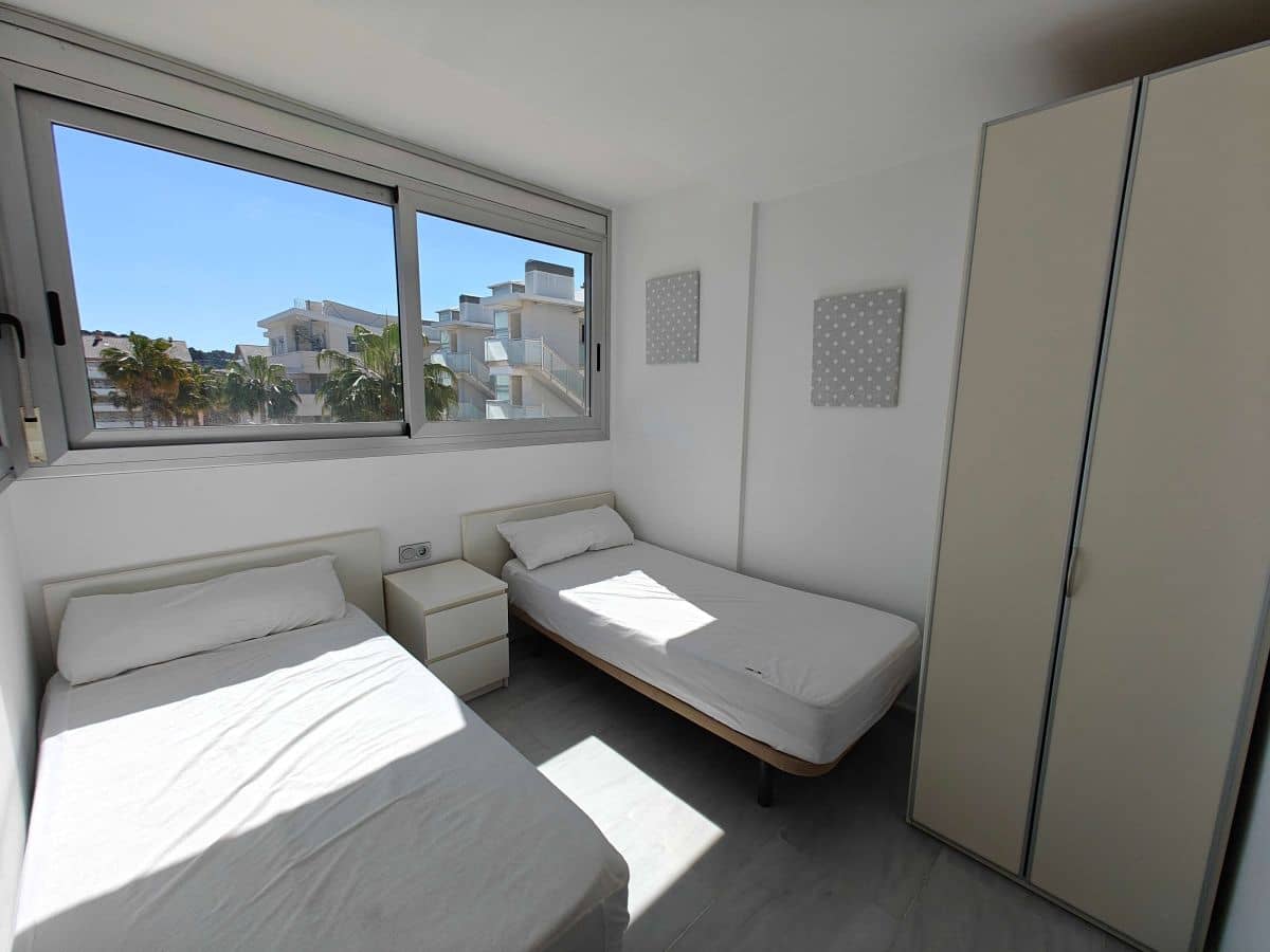 2 soverom Leilighet til leie i Denia med svømmebasseng garasje - € 830 (Ref: 9776886)