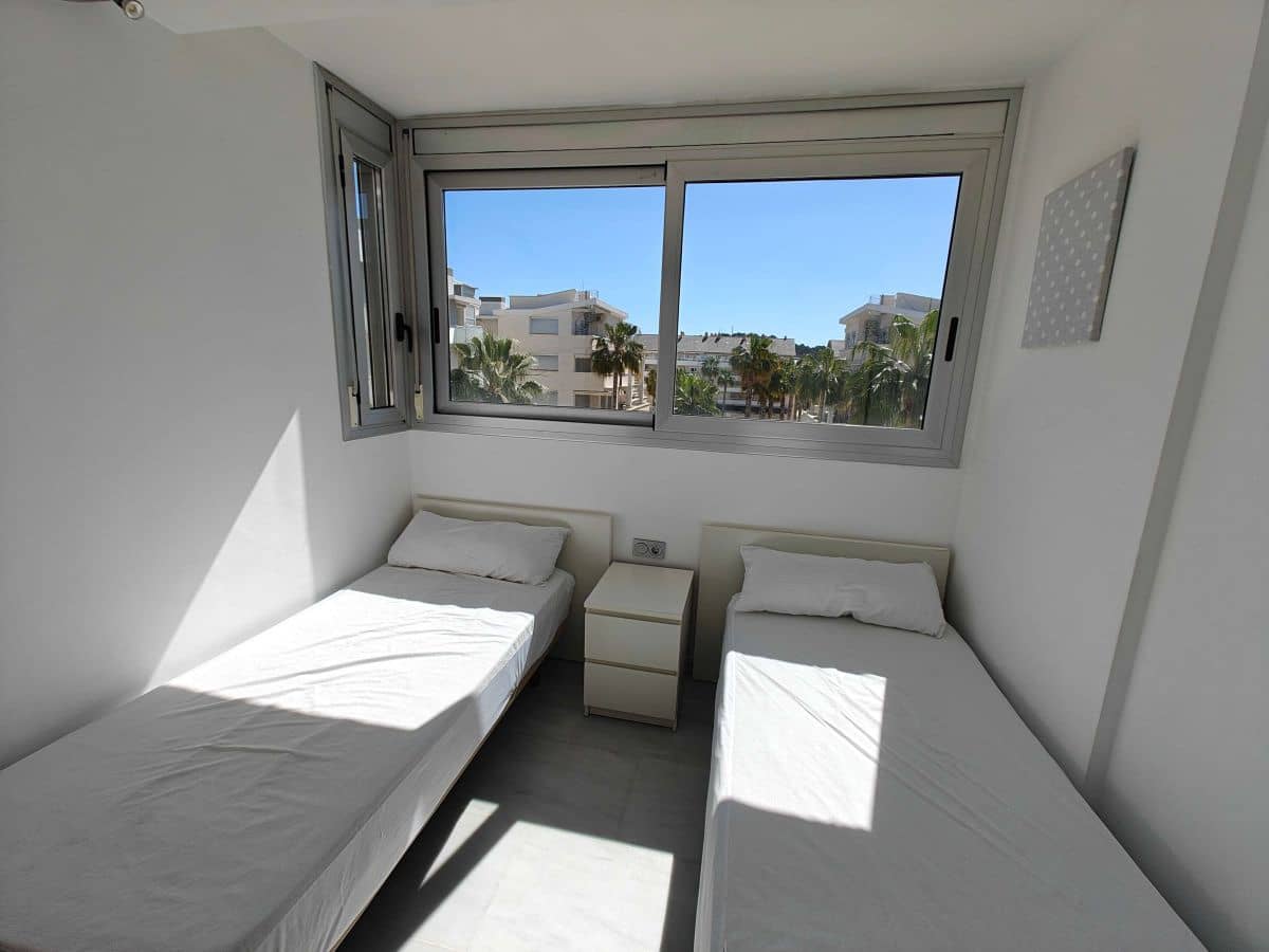 2 soverom Leilighet til leie i Denia med svømmebasseng garasje - € 830 (Ref: 9776886)