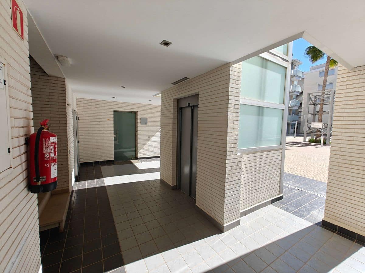 2 soverom Leilighet til leie i Denia med svømmebasseng garasje - € 830 (Ref: 9776886)