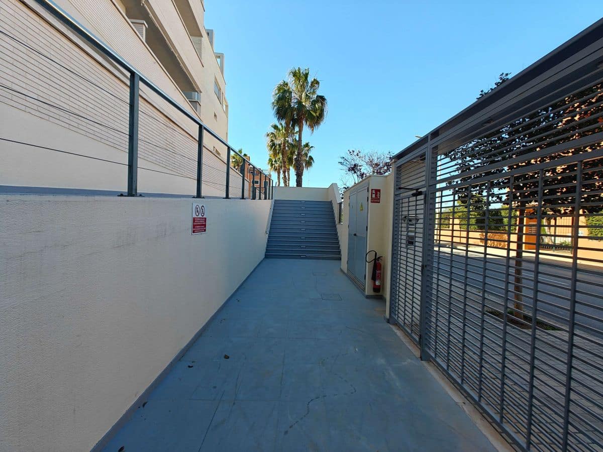 2 soverom Leilighet til leie i Denia med svømmebasseng garasje - € 830 (Ref: 9776886)