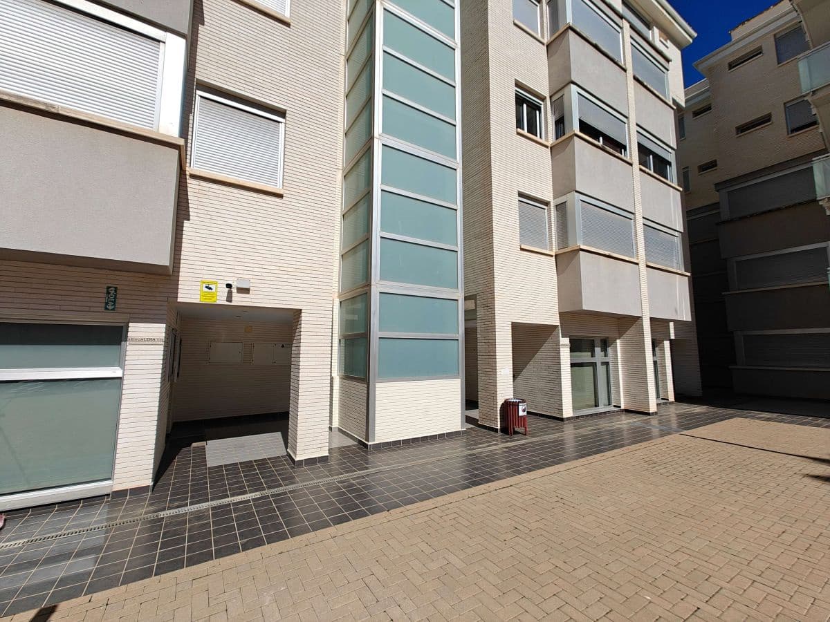 2 soverom Leilighet til leie i Denia med svømmebasseng garasje - € 830 (Ref: 9776886)