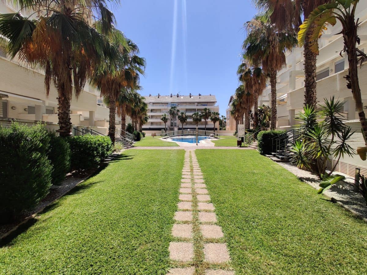 2 soverom Leilighet til leie i Denia med svømmebasseng garasje - € 830 (Ref: 9776886)