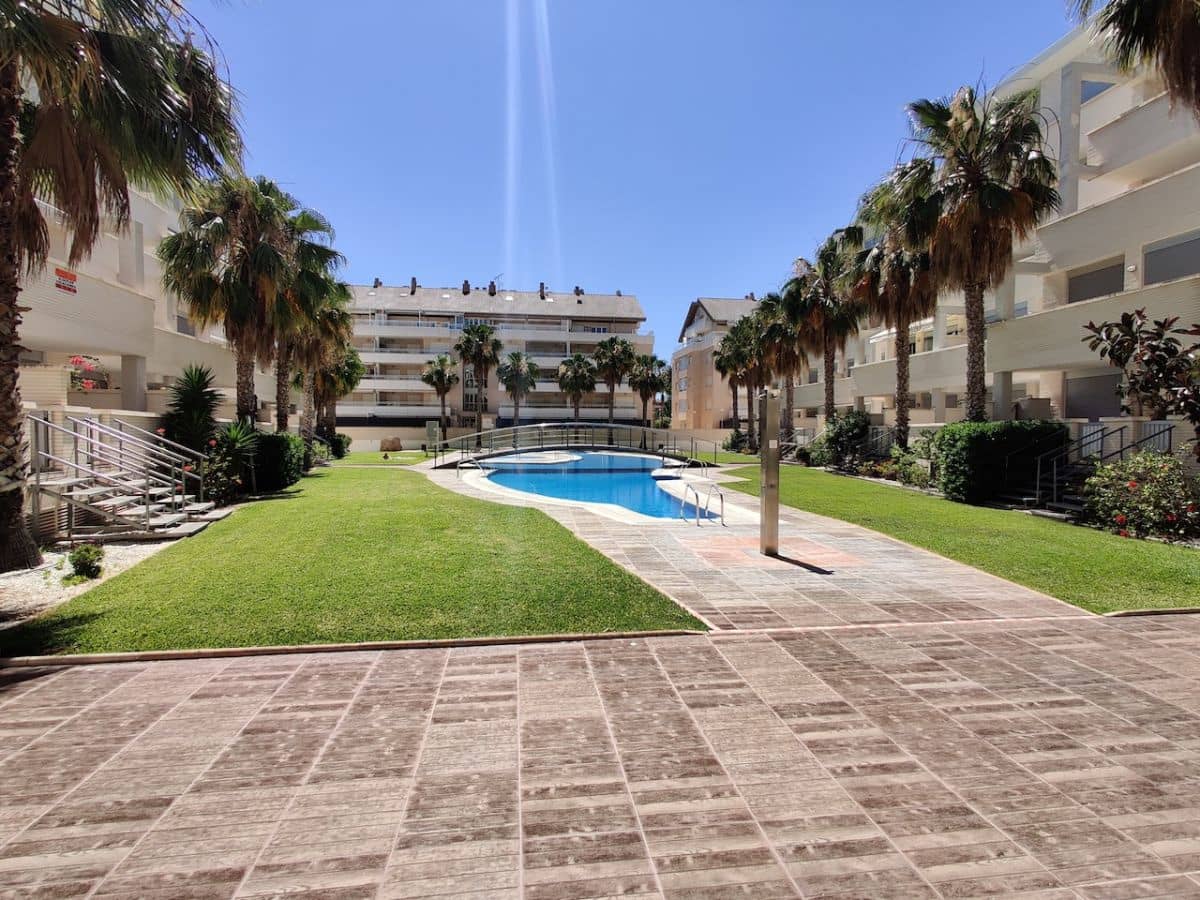 2 soverom Leilighet til leie i Denia med svømmebasseng garasje - € 830 (Ref: 9776886)