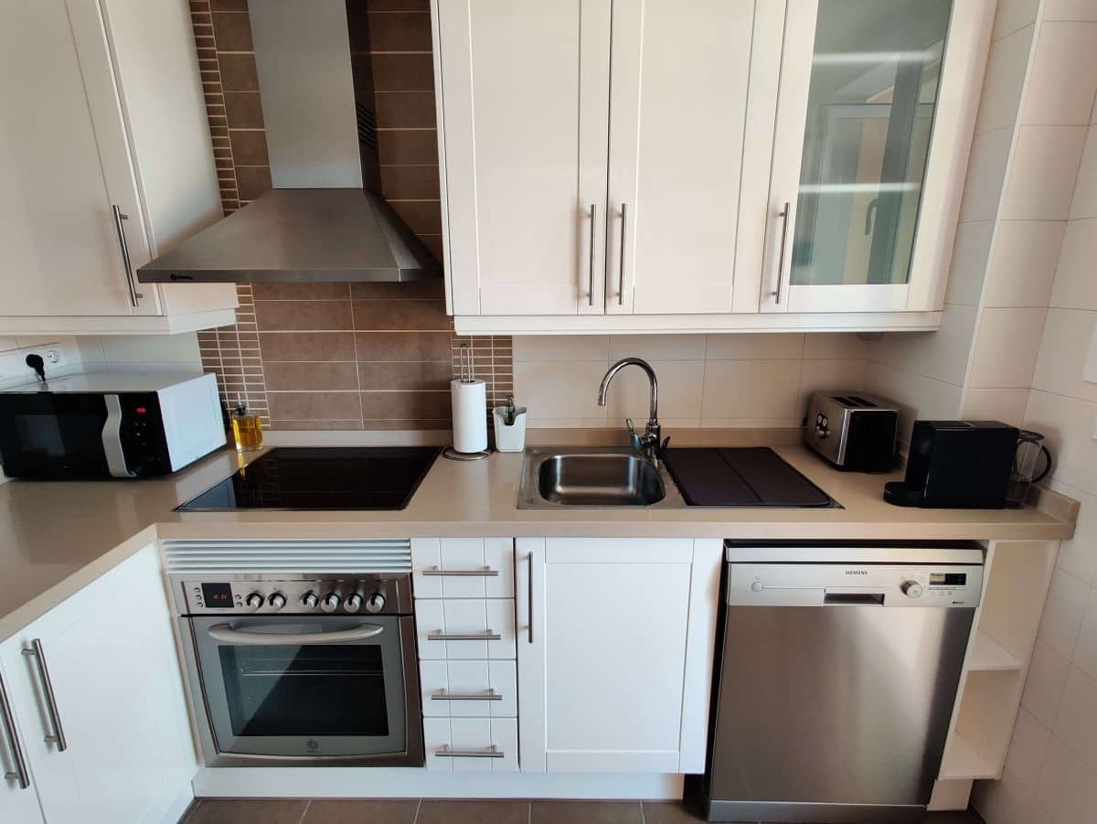 2 bedroom Apartment for rent in Denia with pool garage - € 990 (Ref: 9945066)