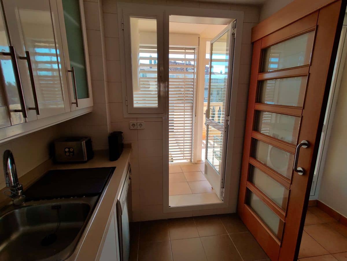 2 bedroom Apartment for rent in Denia with pool garage - € 990 (Ref: 9945066)