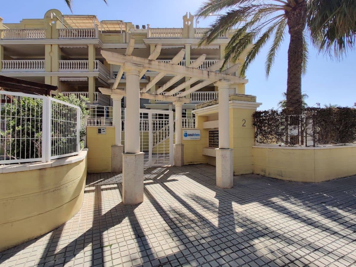 2 bedroom Apartment for rent in Denia with pool garage - € 990 (Ref: 9945066)