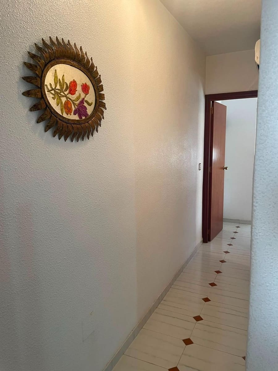 4 bedroom Villa for rent in Los Narejos with garage - € 850 (Ref: 10030690)