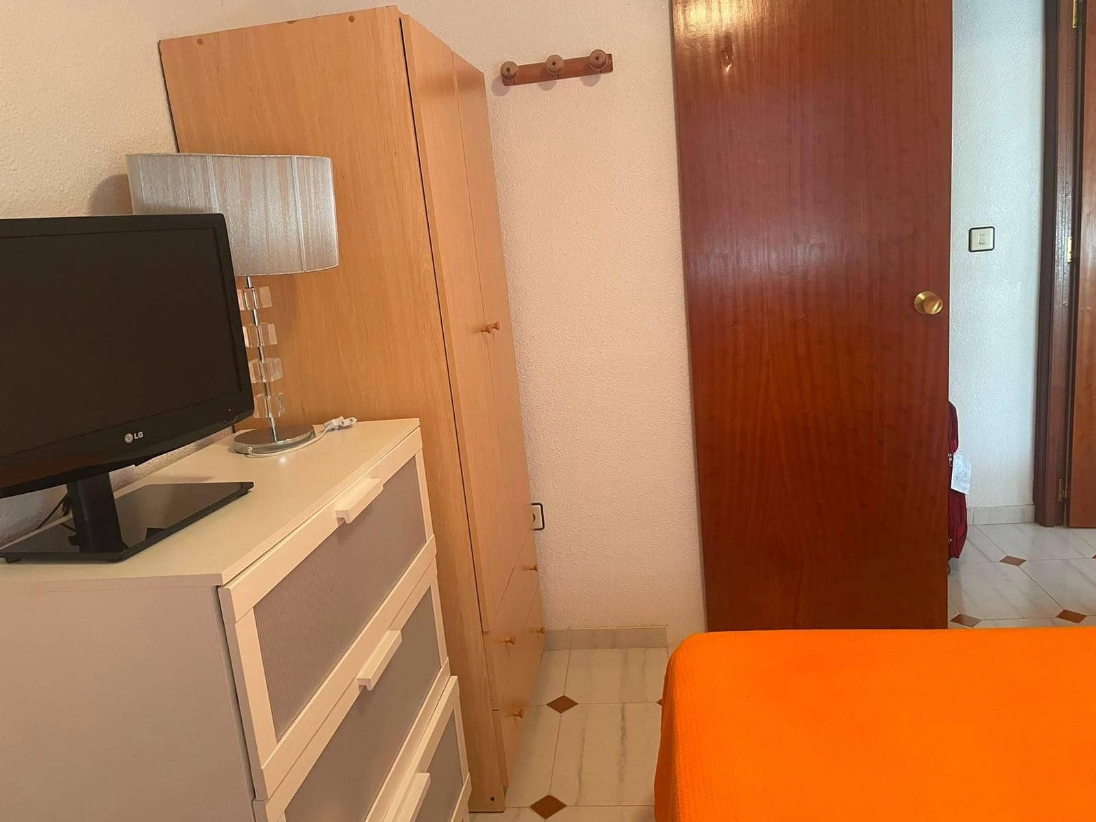 4 bedroom Villa for rent in Los Narejos with garage - € 850 (Ref: 10030690)