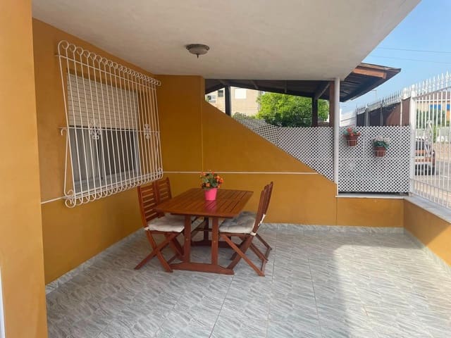 4 soveværelse Villa til leje i Los Narejos, Los Alcázares med garage - € 850 (Ref: 10030690)