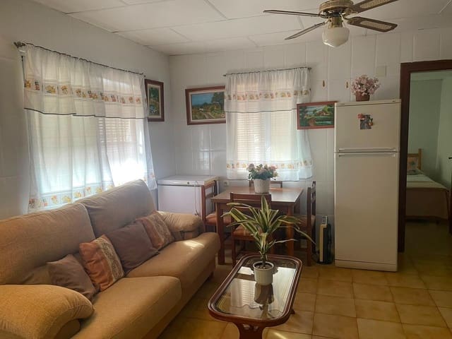 4 soveværelse Villa til leje i Los Narejos, Los Alcázares med garage - € 850 (Ref: 10030690)