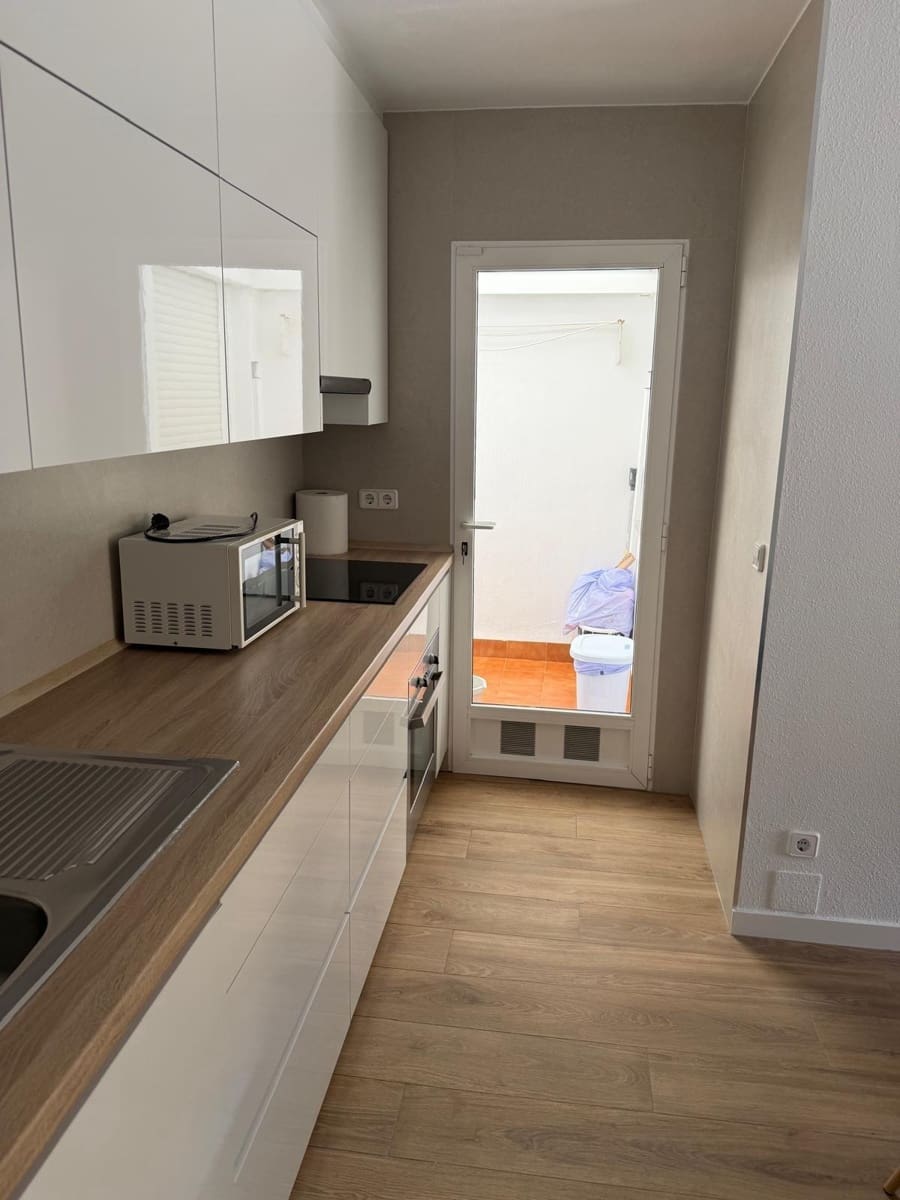 2 makuuhuone Huoneisto vuokrattavana paikassa Los Alcazares mukana uima-altaan - 1 200 € (Ref: 10031746)