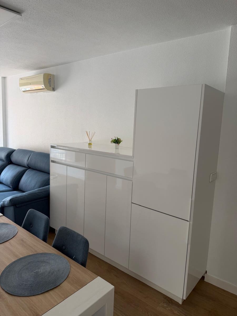2 makuuhuone Huoneisto vuokrattavana paikassa Los Alcazares mukana uima-altaan - 1 200 € (Ref: 10031746)