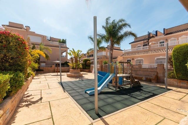 Chalet de 3 habitaciones en Lomas de Cabo Roig - Los Dolses, Orihuela en venta con garaje - 395.000 € (Ref: 10089608)