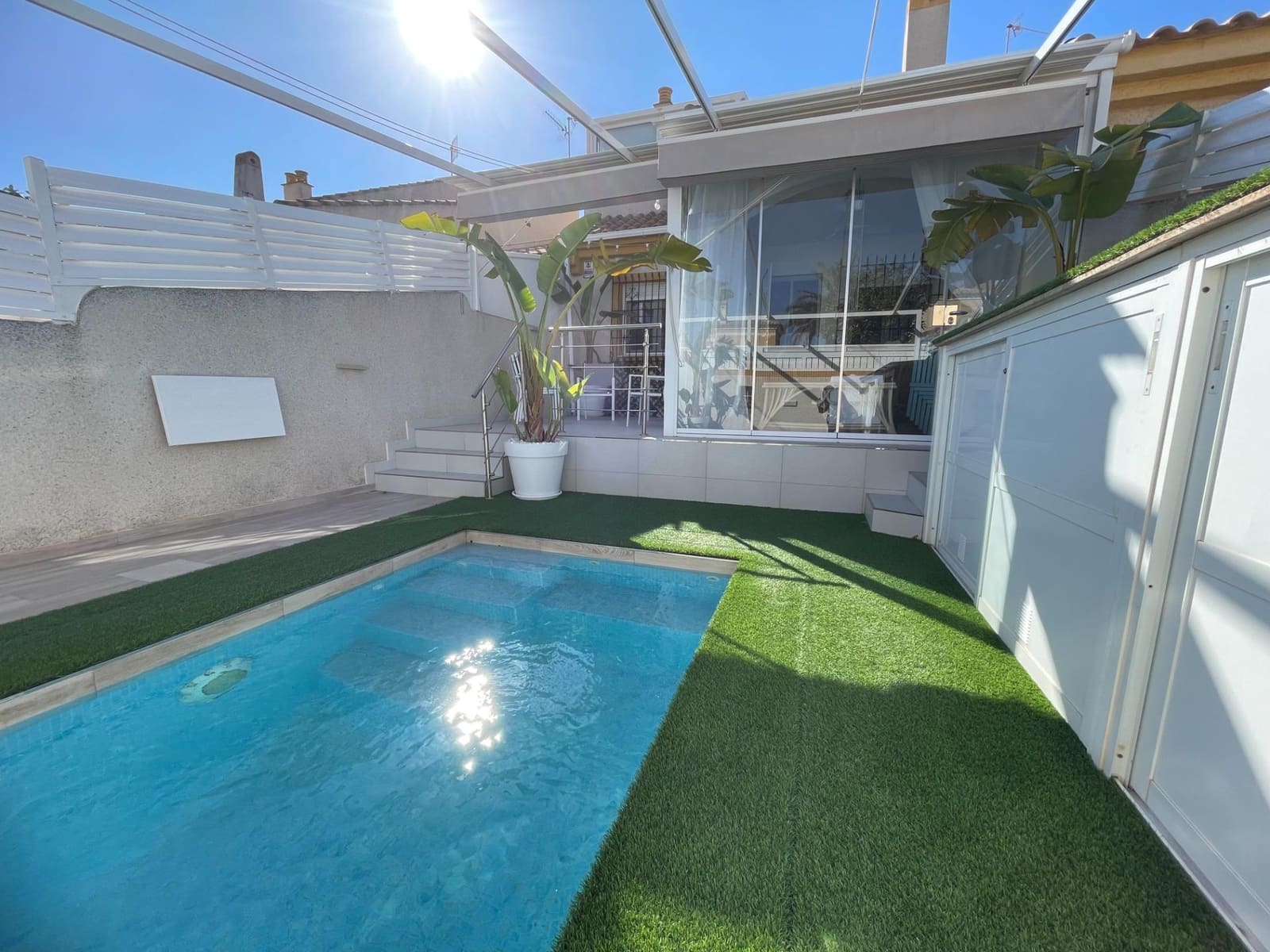 Apartamento de 3 habitaciones en Torre de la Horadada en venta - 355.000 € (Ref: 10090834)