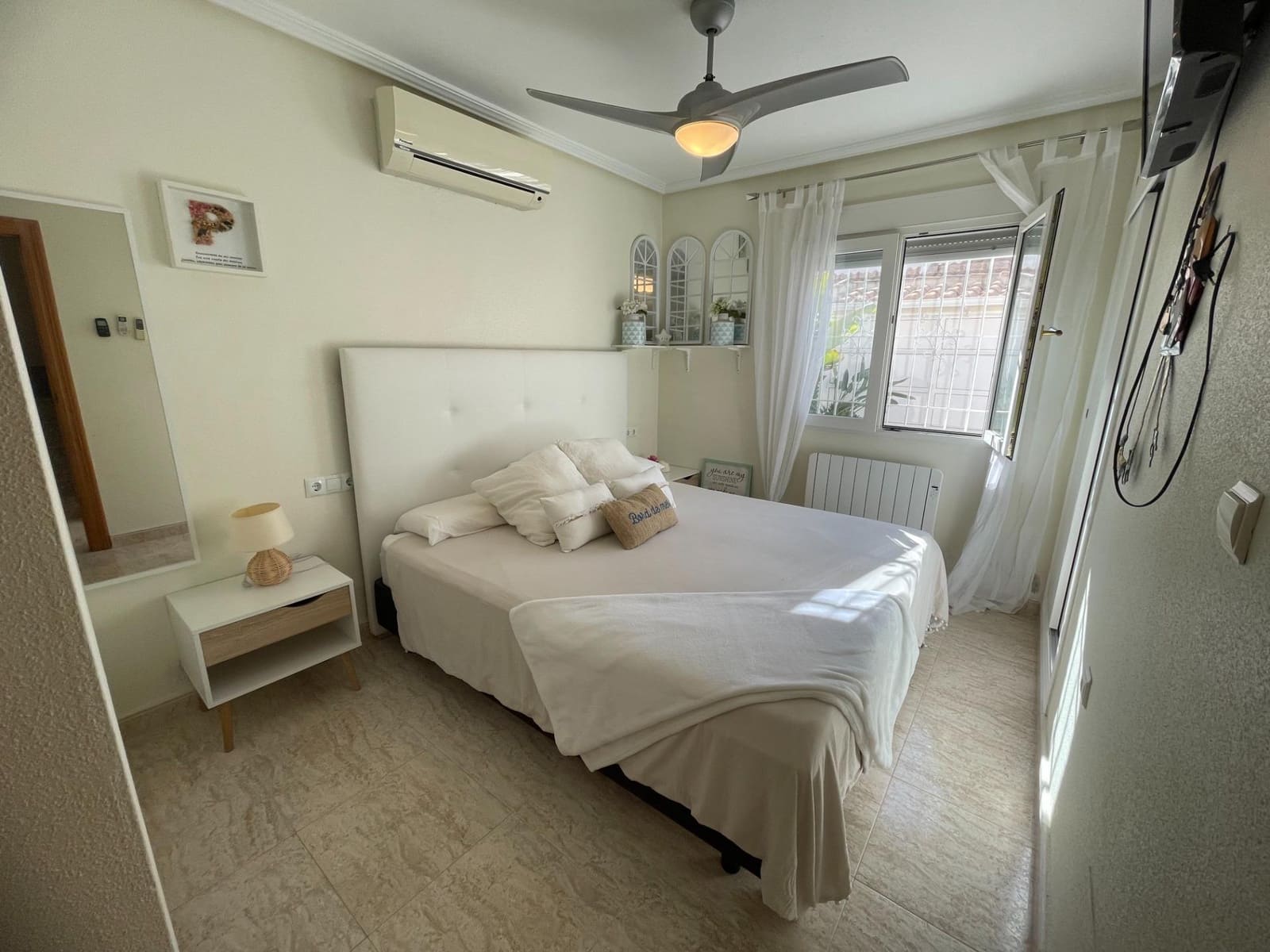 Apartamento de 3 habitaciones en Torre de la Horadada en venta - 355.000 € (Ref: 10090834)