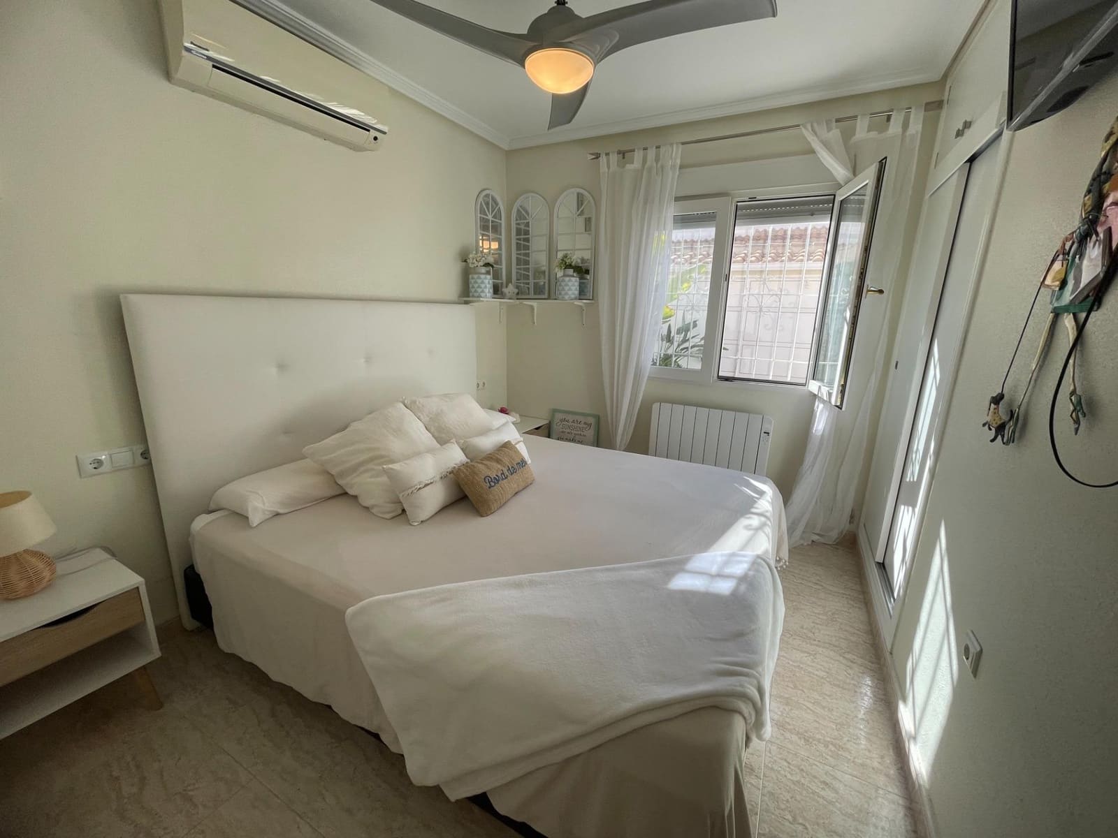 Apartamento de 3 habitaciones en Torre de la Horadada en venta - 355.000 € (Ref: 10090834)