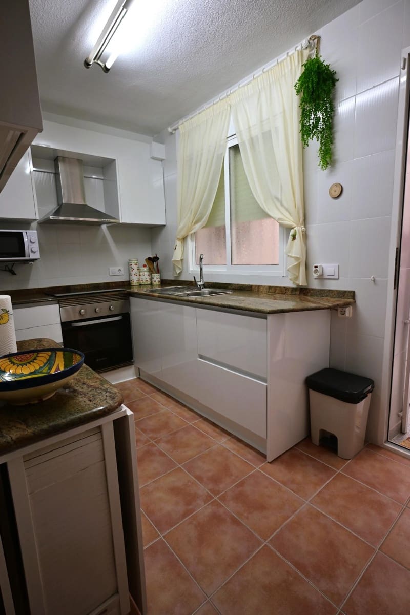 4 Zimmer Apartment zu vermieten in Los Narejos mit Garage - 750 € (Ref: 10100337)