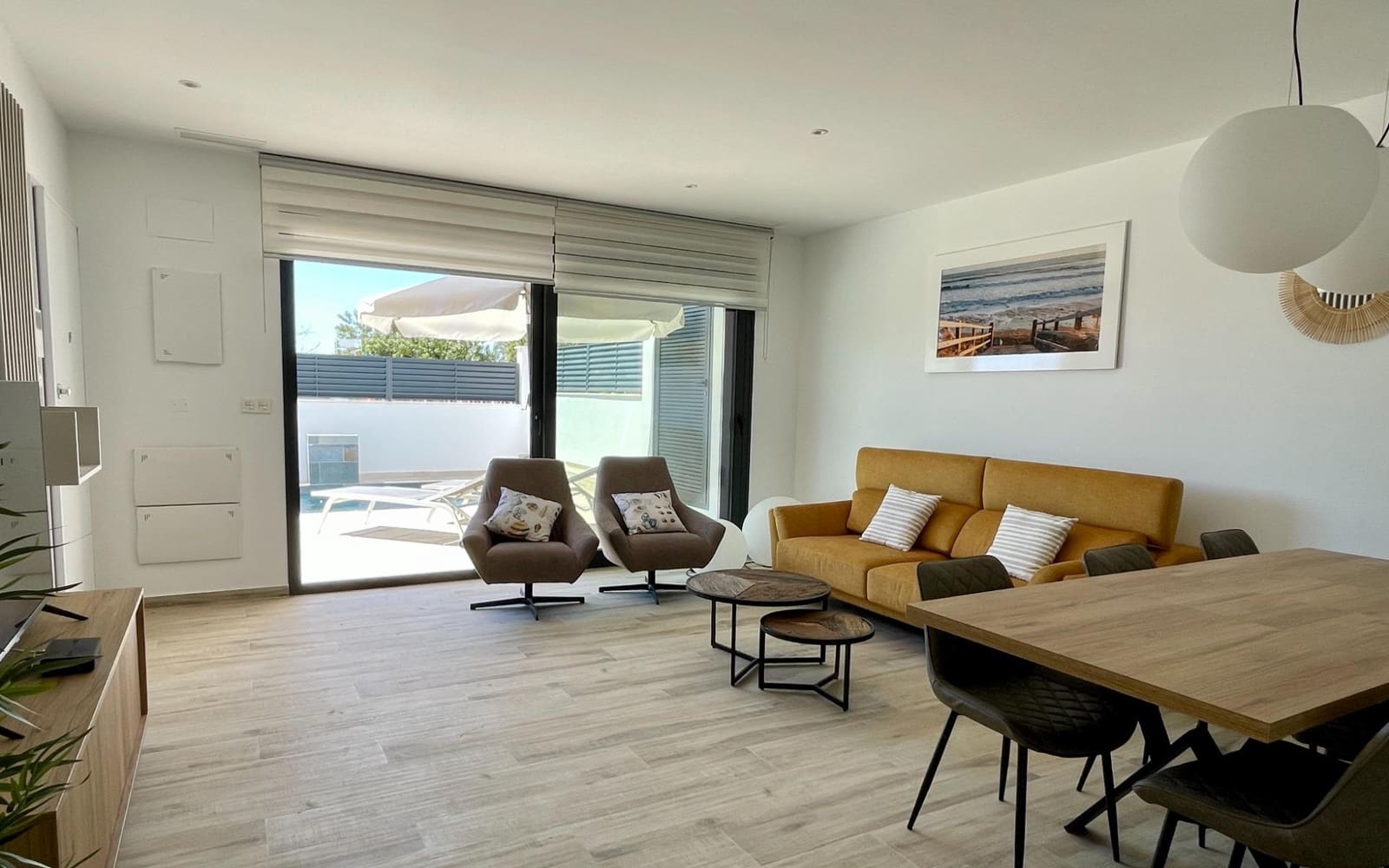 3 sypialnia Willa na sprzedaż w Guardamar del Segura z basenem garażem - 595 000 € (Ref: 10120051)