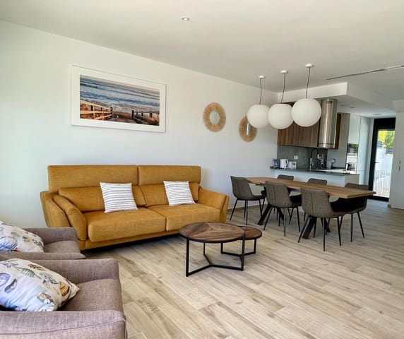 3 sypialnia Willa na sprzedaż w Guardamar del Segura z basenem garażem - 595 000 € (Ref: 10120051)