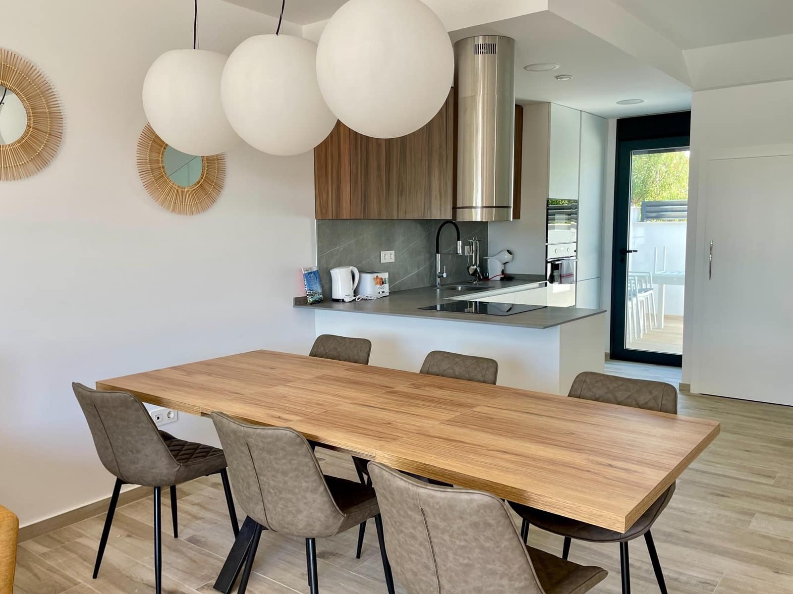 3 sypialnia Willa na sprzedaż w Guardamar del Segura z basenem garażem - 595 000 € (Ref: 10120051)