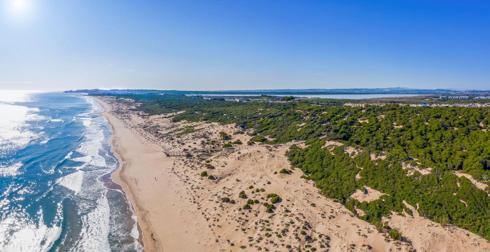 3 sypialnia Willa na sprzedaż w Guardamar del Segura z basenem garażem - 595 000 € (Ref: 10120051)