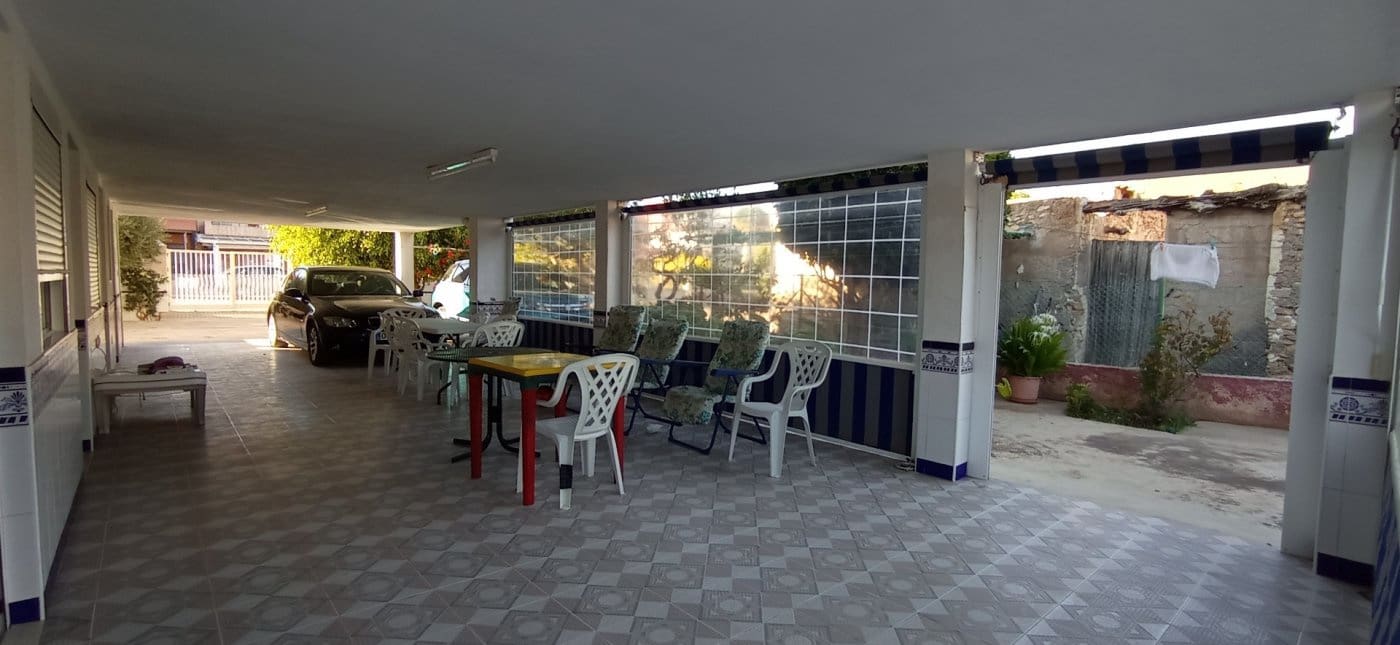 5 bedroom Villa for sale in Los Narejos with garage - € 305,000 (Ref: 7133653)