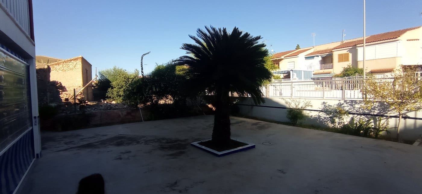 5 bedroom Villa for sale in Los Narejos with garage - € 305,000 (Ref: 7133653)