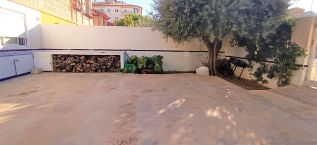 5 bedroom Villa for sale in Los Narejos, Los Alcázares with garage - € 305,000 (Ref: 7133653)