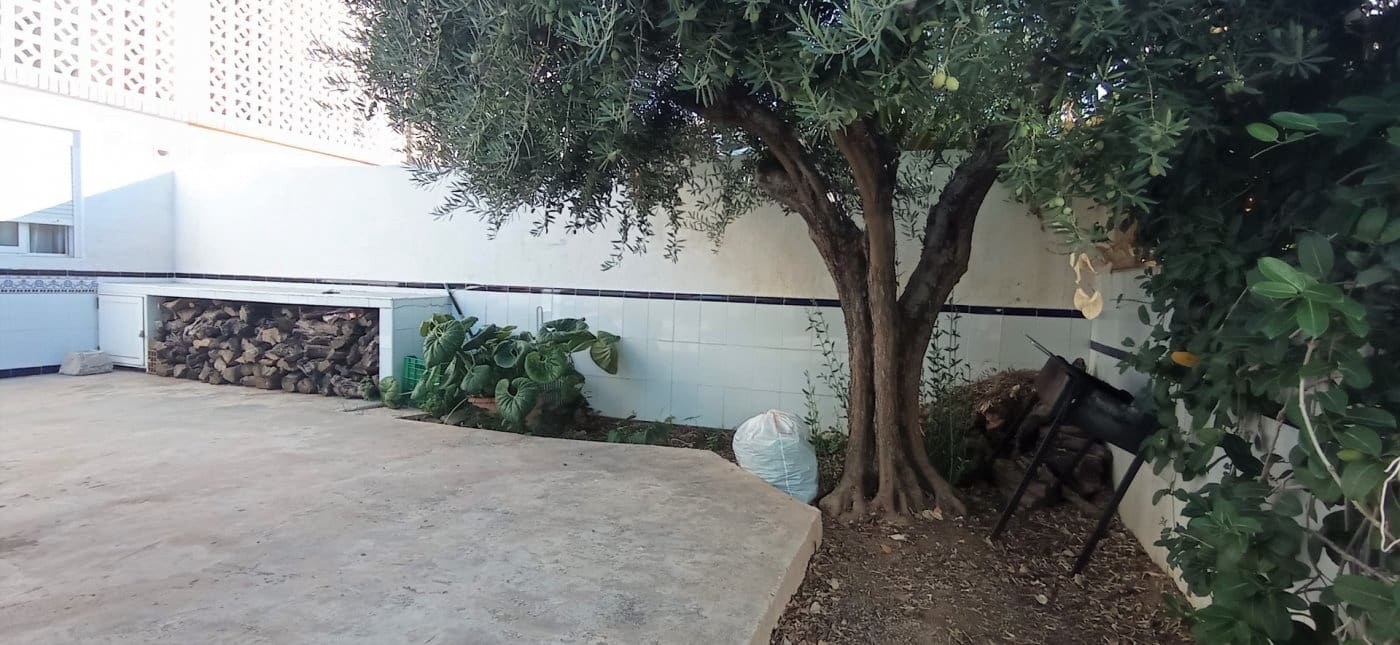 5 bedroom Villa for sale in Los Narejos with garage - € 305,000 (Ref: 7133653)