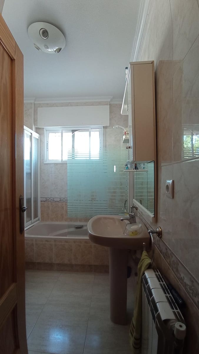 4 soverom Leilighet til leie i Los Narejos med garasje - € 750 (Ref: 7482151)